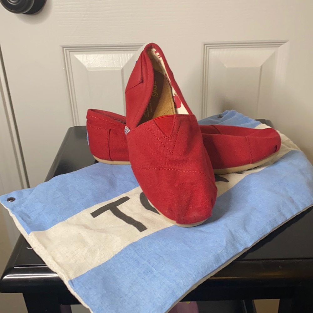 Red classic Toms!